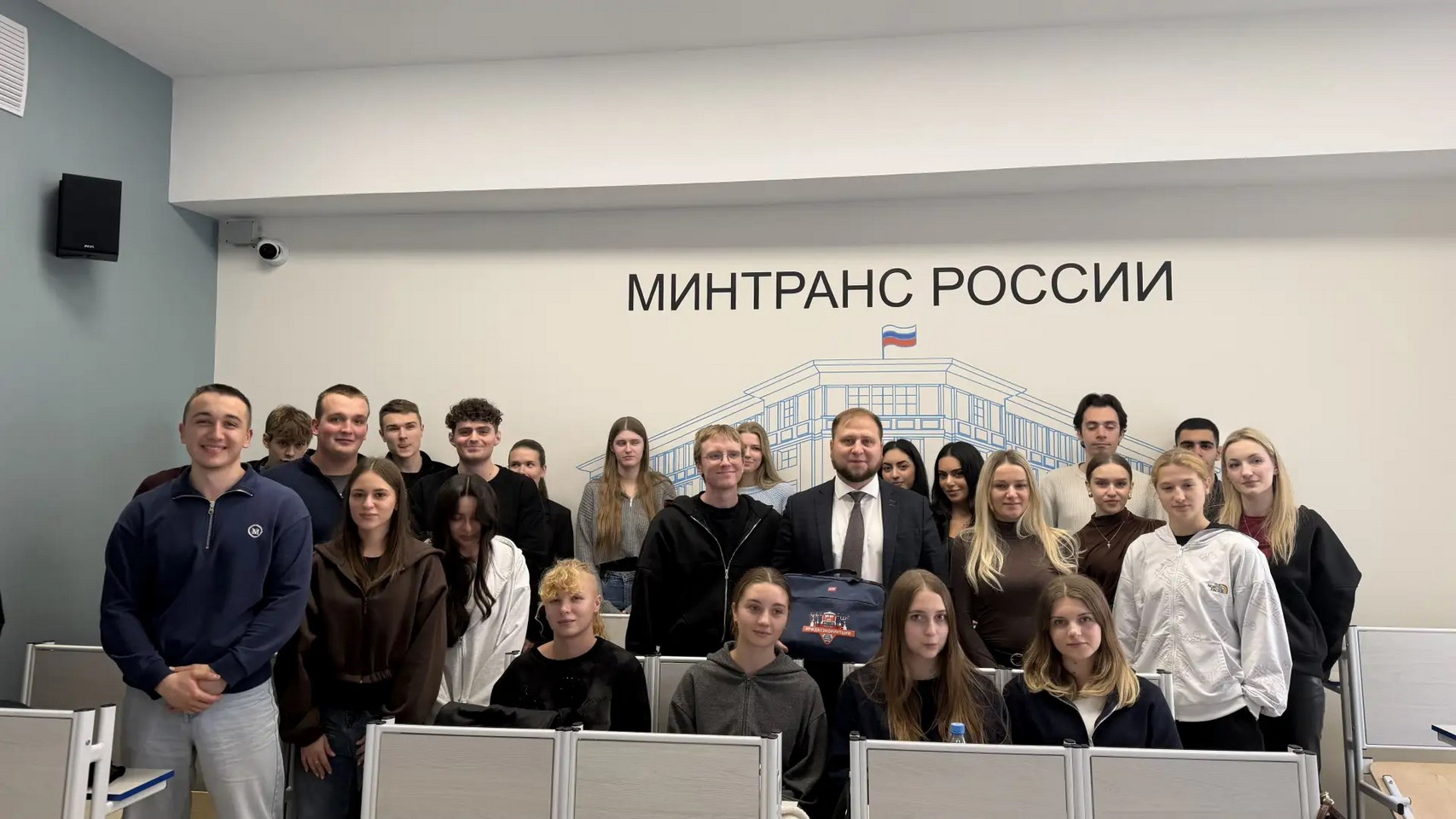 Межвузовский антикоррупционный квиз в ЮИ РУТ: новые форматы правового воспитания и сотрудничество с АНО «РЖД Медиа»